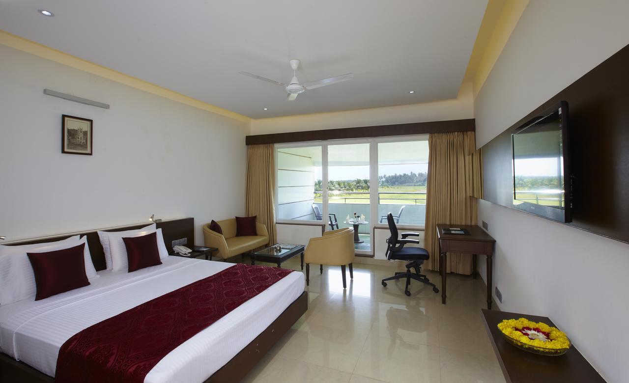Rns Golf Resort & Nature Cure Centre Māvalli Dış mekan fotoğraf